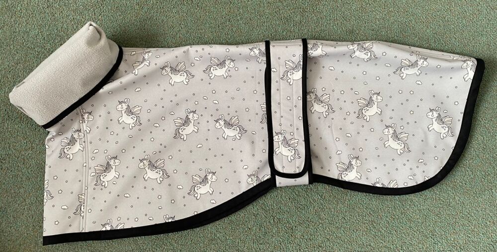 24 Inch Unicorn (Changes Colour in the Sunshine!) Softshell Raincoat
