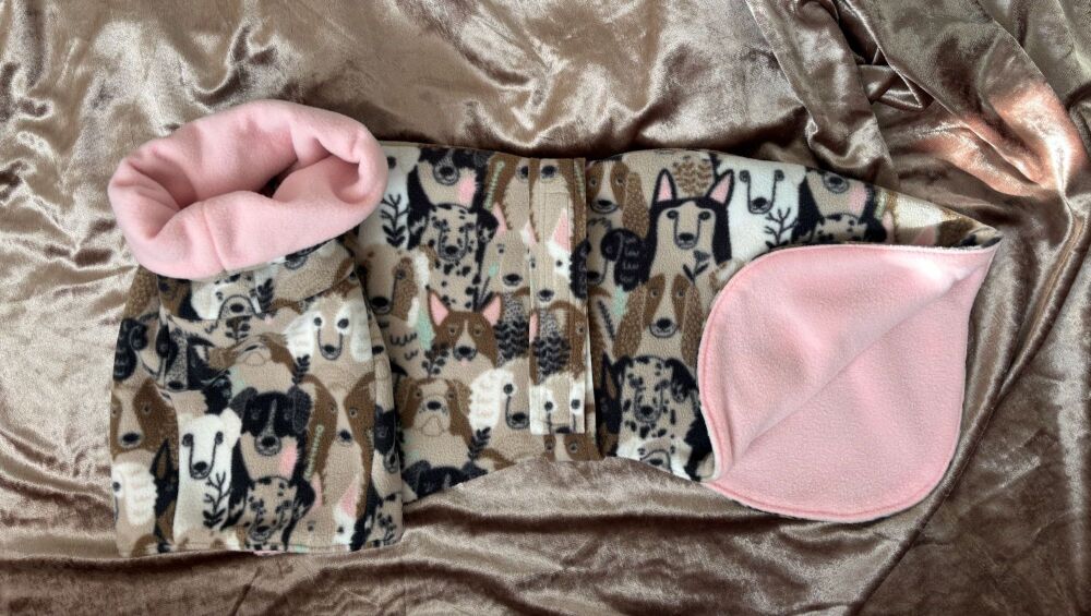 30/32 Inch Double Layer 'Doggy' Fleece with Baby Pink Lining