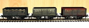 Bachmann 37-095A   Coal Trader' Pack 7 Plank Private Owner Wagons Weathered