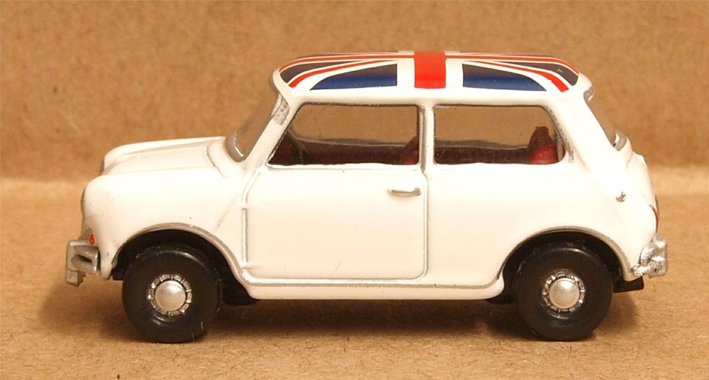  Oxford Diecast 76MN011  Austin Mini Cooper White Union Flag