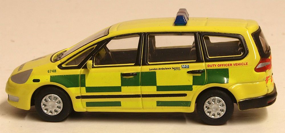  Oxford Diecast 76FG002  Ford Galaxy London Ambulance Service