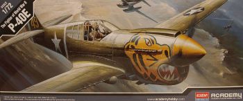Academy 12468  P-40E Warhawk