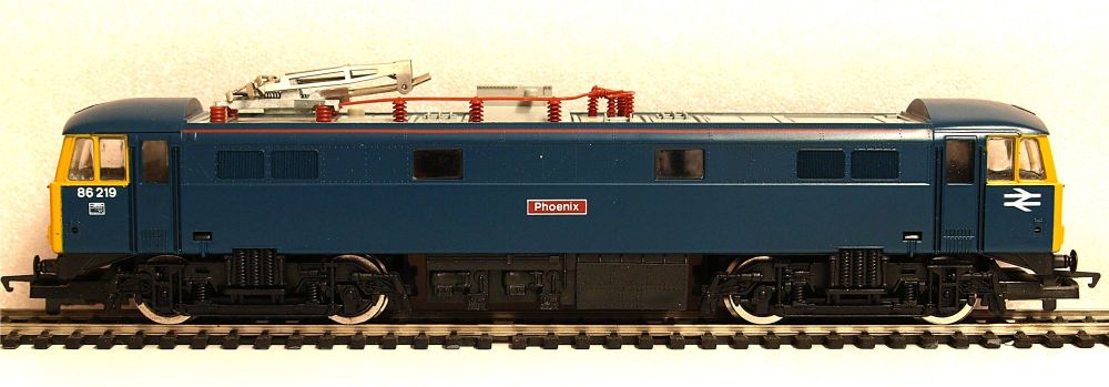 Hornby R360-SU  BR class 86/2 Electric 'Phoenix' 1:76