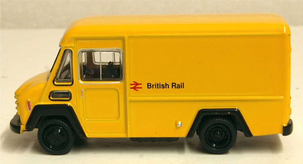 Oxford Diecast 76CWT001  Commer Walk Thru Van British Railways Yellow