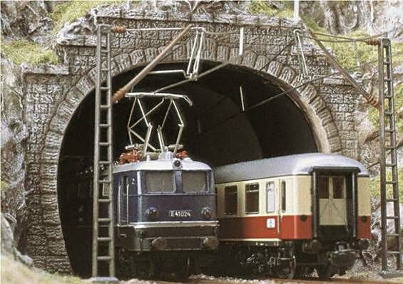  Busch 7027  Double Track Tunnel Portals 'OO/HO'