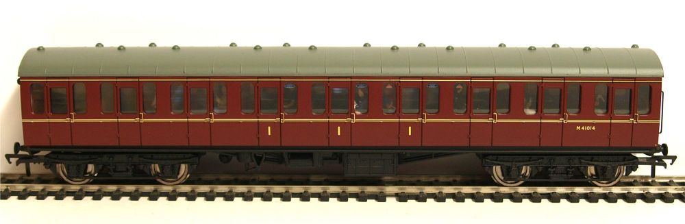  Bachmann 34700C   BR Mk1 Suburban Composite coach (Populated) M41014