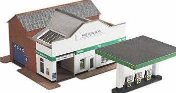 Metcalfe PN181  Service station