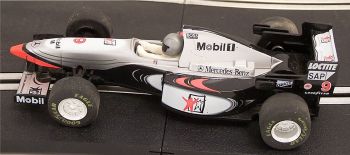 Scalextric C2105  McLaren West F1 MP4-10 "Mika Häkkinen" 1:32