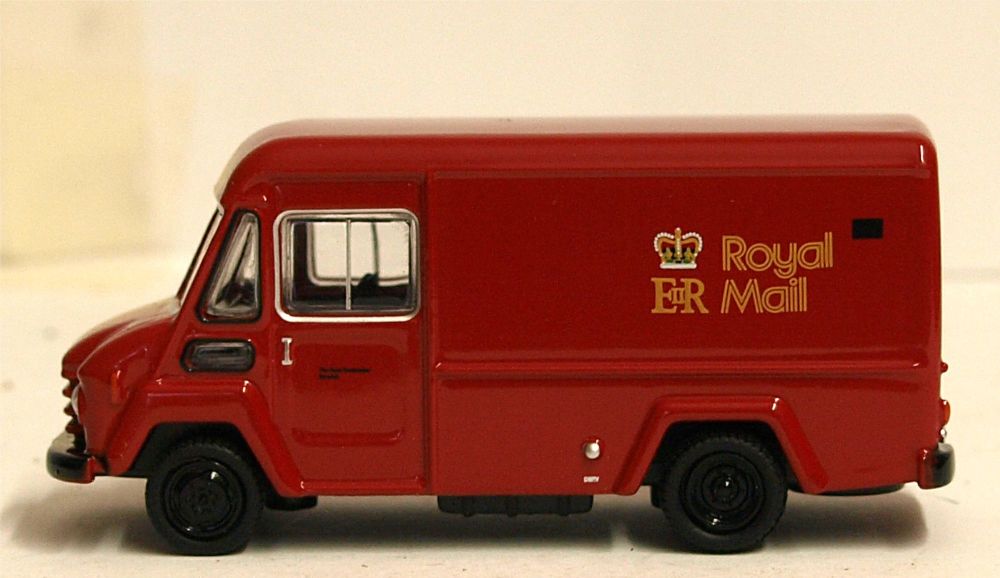   Oxford Diecast 76CWT007  Commer Walk Thru Royal Mail van