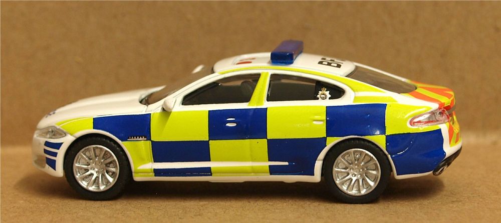    Oxford Diecast 76XF008  Surrey Police Jaguar Xf