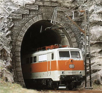 Busch 7026  2x electric locomotive tunnel portals 'OO/HO'