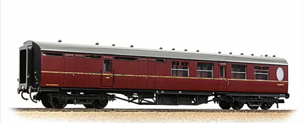 Bachmann 34-462  LNER Thompson 2nd Class Brake Corridor BR Maroon