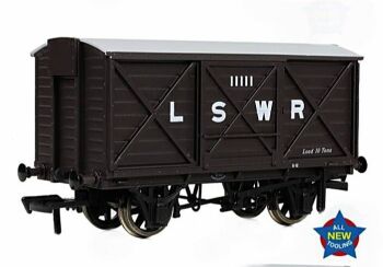 EFE Rail E87051  LSWR 10T Ventilated Van LSWR Brown