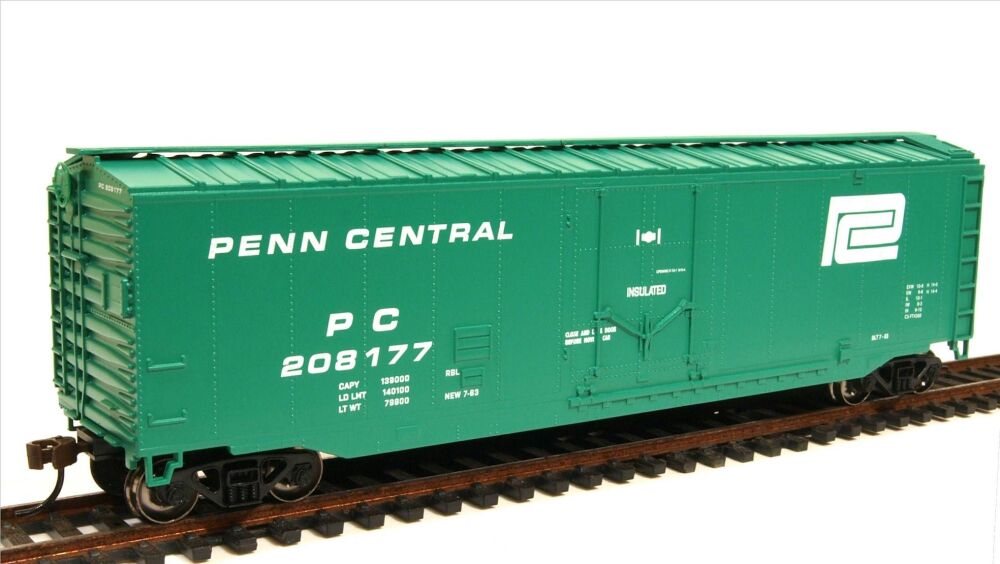 Bachmann 18040  50' Plug-Door Box Car - Penn Central #208177