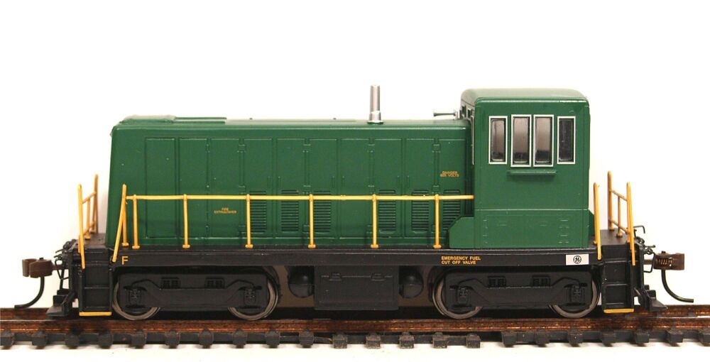 Bachmann 60608  General Electric 70-ton Switcher (unlettered) (DCC fitted) 
