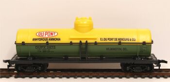 Model Power 6921H-SU  40' Chemical Tank Car 'Dupont' (HO scale)
