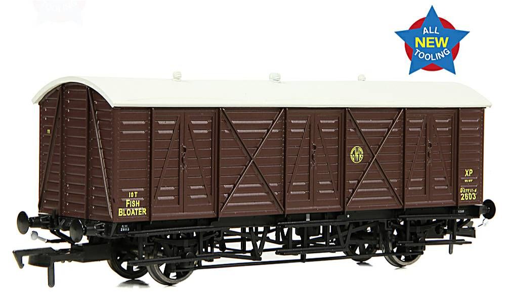EFE Rail E87059  GWR 10T 'Bloater' Fish Van GWR Brown (Shirtbutton)