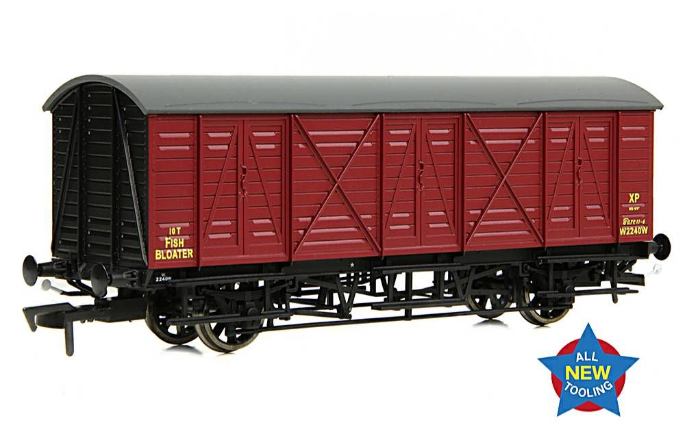 EFE Rail E87060  GWR 10T 'Bloater' Fish Van BR Crimson