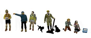 Scenecraft 36-429  Hikers and Dog Walkers