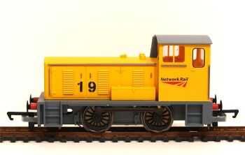 Hornby R3775-SP  NR 0-4-0 Diesel loco 19 (Club Special)