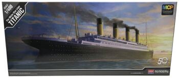 Academy 14215  British RMS Titanic 'The White Star Liner' Ship