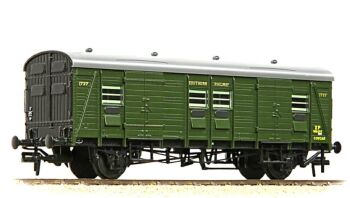 Bachmann 39-531  SR CCT 'Covcar' Covered Carriage Truck SR Maunsell Green