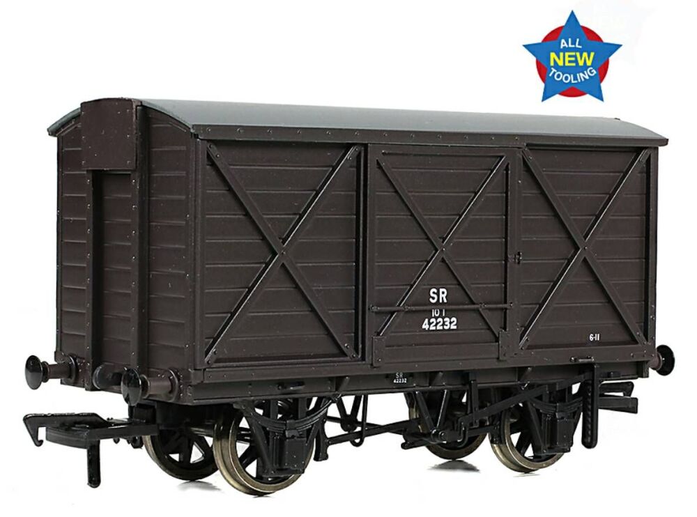 EFE Rail E87054  LSWR 10T Ventilated Van SR Brown (Late)