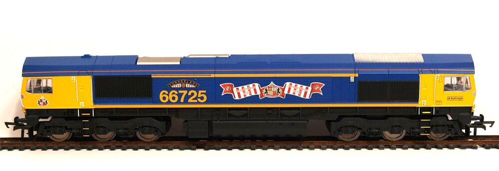 Hornby R3902-SU  GBRf Class 66 Diesel locomotive 'Sunderland' 66725 1:76