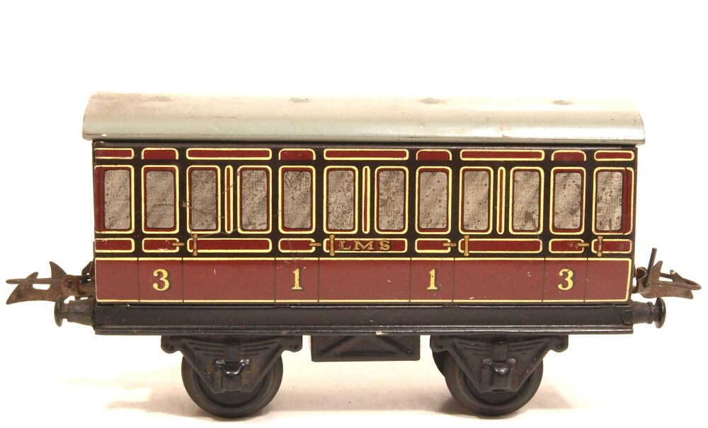 Hornby No1-SU  LMS Suburban Composite Coach (O Gauge)