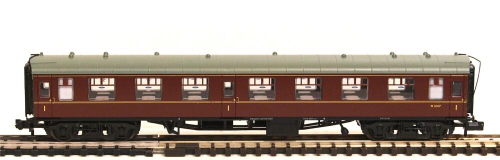 Graham Farish 374-816A  BR Mk1 FO First Open Coach