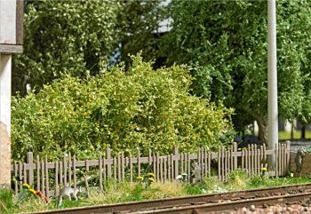 Busch 1011  Old picket fence