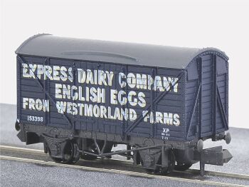 Peco NR-P133-SU  Twin Vent Van Express Dairy English Eggs (N scale)