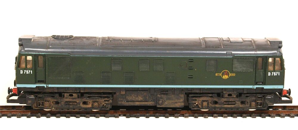 Hornby R327-SU  BR Class 25 Diesel 1:76
