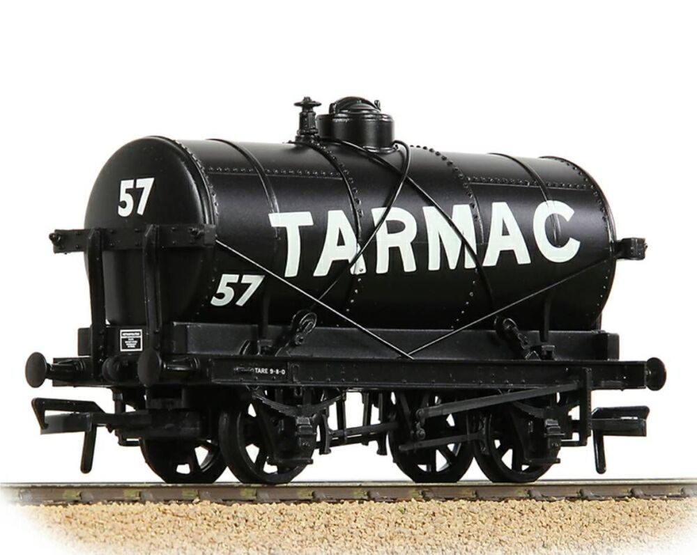 Bachmann 37-689  14T Tank Wagon 'Tarmac' Black