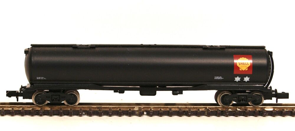 Graham Farish 3705-SU  TEA 100t bogie tank wagon 'Shell/BP' (N scale)