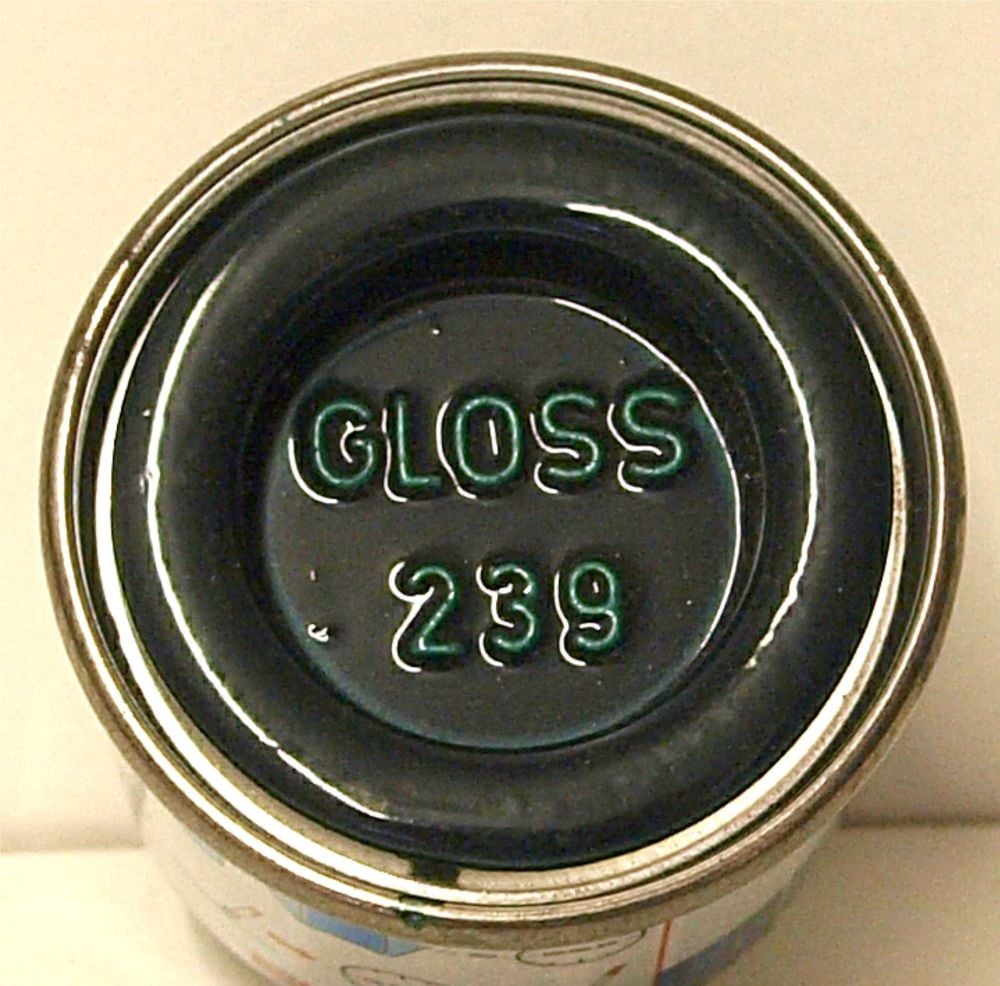 239  Humbrol (Gloss) Enamel  British Racing Green AA0239