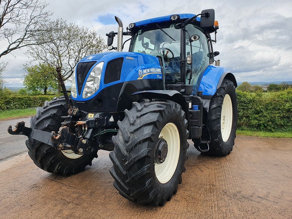 0091: New Holland T7.200 Auto Command, Front Links & PTO. 