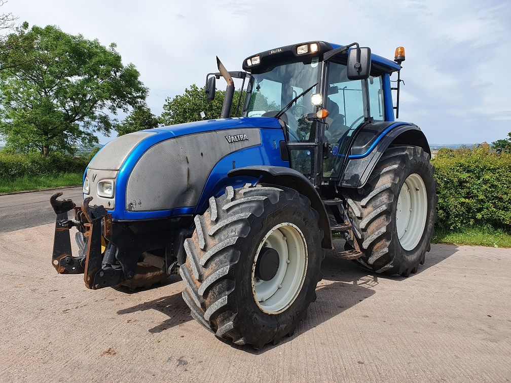 0096: Valtra T151e, 2009  5821 Hours,  50K, Front Links & PTO.
