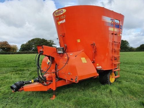 0113: West Seko Diet Feeder Tub Mixer. Year 2009, Front Cross Conveyor,  2 Speed Gearbox, Weigh Scales, Good Knives, Wide Angle PTO, £8,900 + VAT