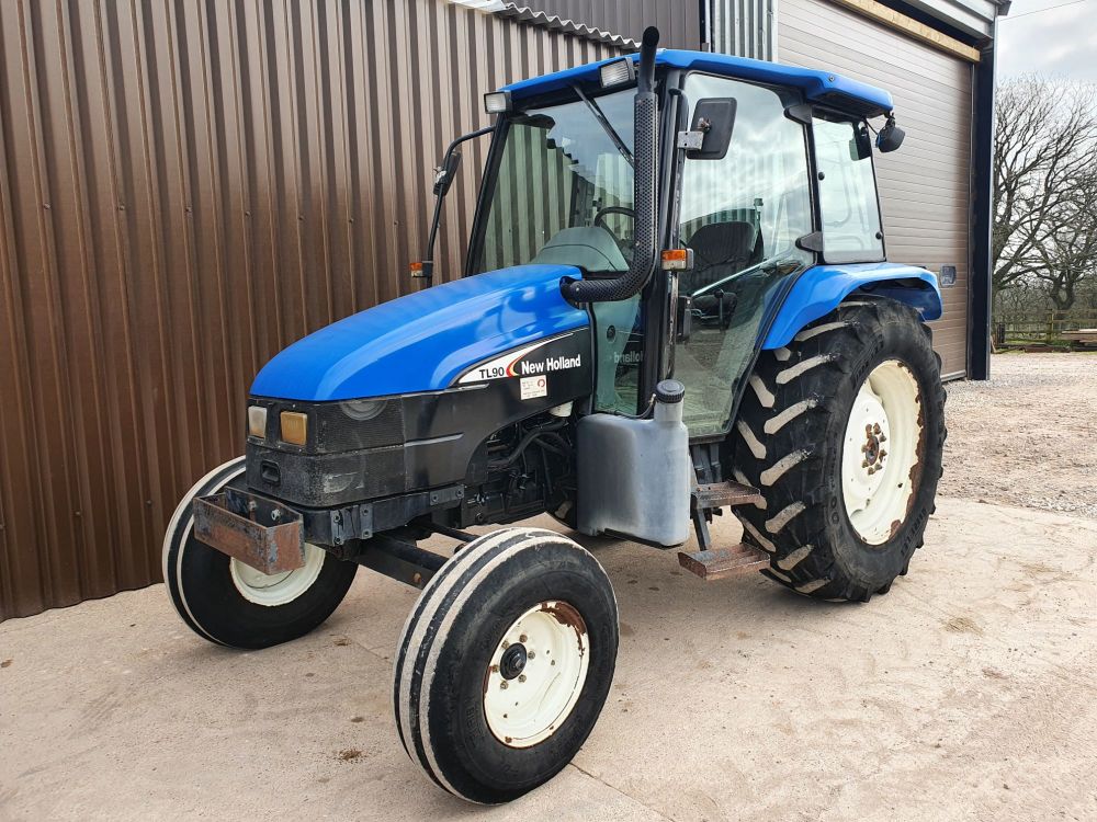 0022: New Holland TL90 2wd Tractor.  Year 2003. 8201 Hours,   2 Manual Spools, Trailer Brakes, Mechanical  Shuttle. £12,500 + Vat.