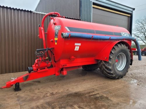 0138: Hi Spec 2500 Gall Vac tanker. Year 2014, 30.5 Tyres 80%, Sprung Drawbar, LED Lights. Outstanding Condition,  £12,900 Plus Vat