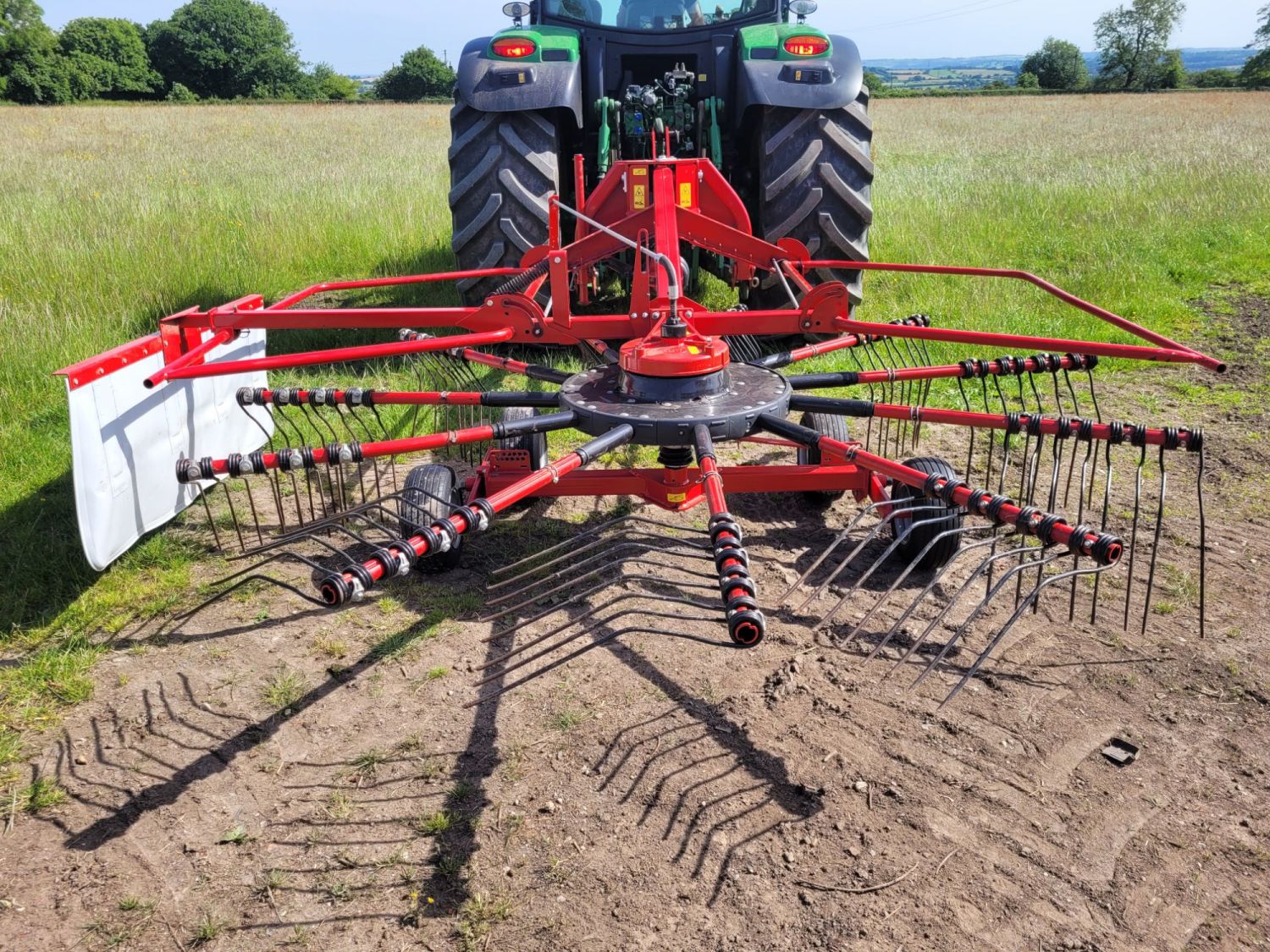 Lely Hibiscus 425S Single Rota Rake, Year 2015,