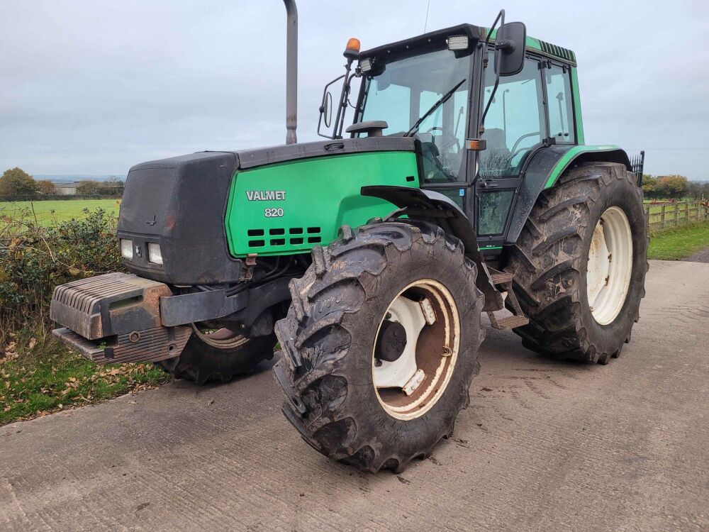 0120: Valmet 8200 Delta Powershift, 4wd, 1996, 1 Owner from New, 14,162 Hrs, 3 Man spools, 128 HP, Front weights, 60% Tyres,  £14,500 Plus Vat