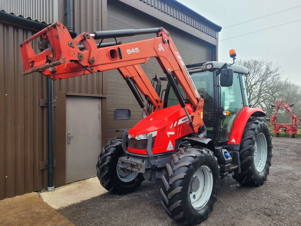 0111: MF 5712SL Dyna 4 c/w MF 945 Loader, Year 2017, 120 HP, Air Con, Air Seat,  Integrated Gearstick Joystick, 1 Owner, 6896 Hours. £32,500 Plus Vat