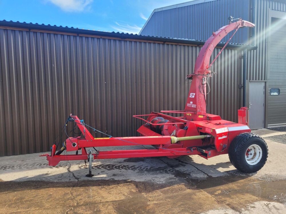 0680: JF FCT 900 Trailed Forager. 1998, Pick Up Hitch, Wide Angle PTO, Good Blades, Nice Tidy Condition. £3,800 Plus Vat.