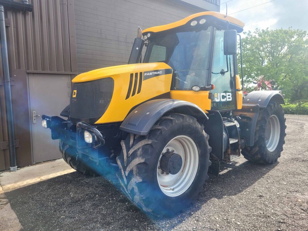 6004: SOLD. JCB 3200 Fastrac, Year 2011,  6871 Hours, P Tronic, Tidy Condition. £ SOLD.