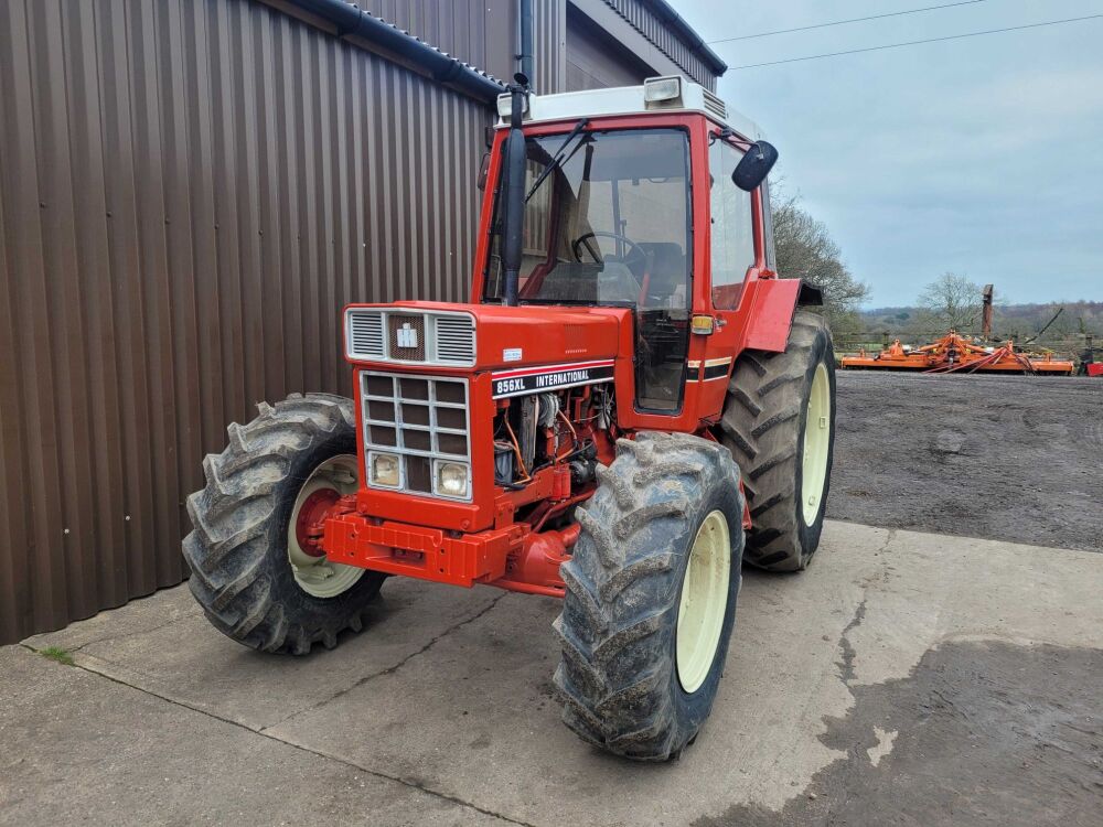 International 856XL 1