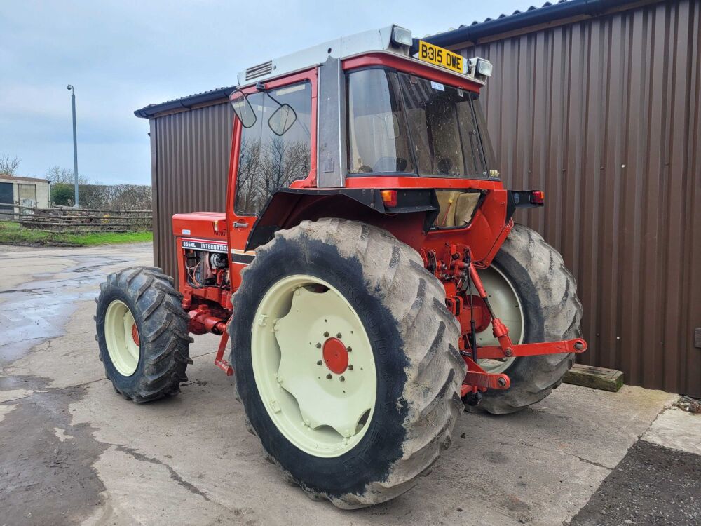 International 856XL 3