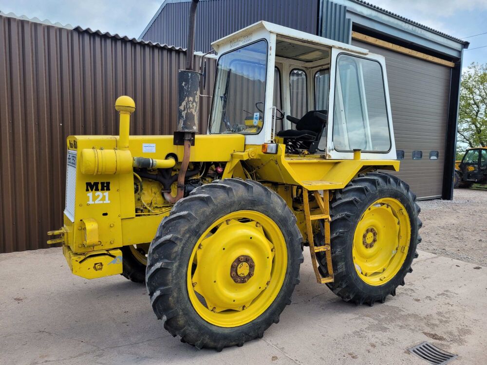 0122: Muir Hill 121 Series 1, 1975, N Reg c/w V5. Mechanically Good, Regularly Used On Road Runs, Runs well £14,000 Plus Vat.