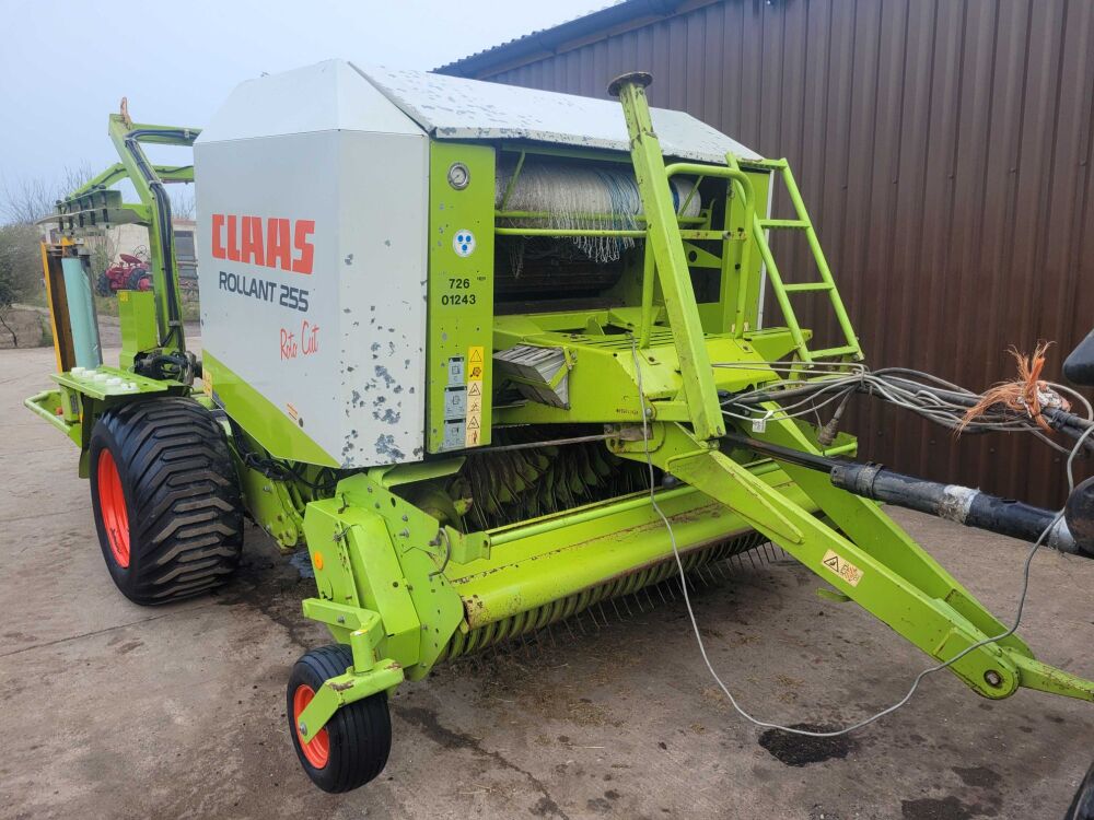 Claas Rollant 255 10